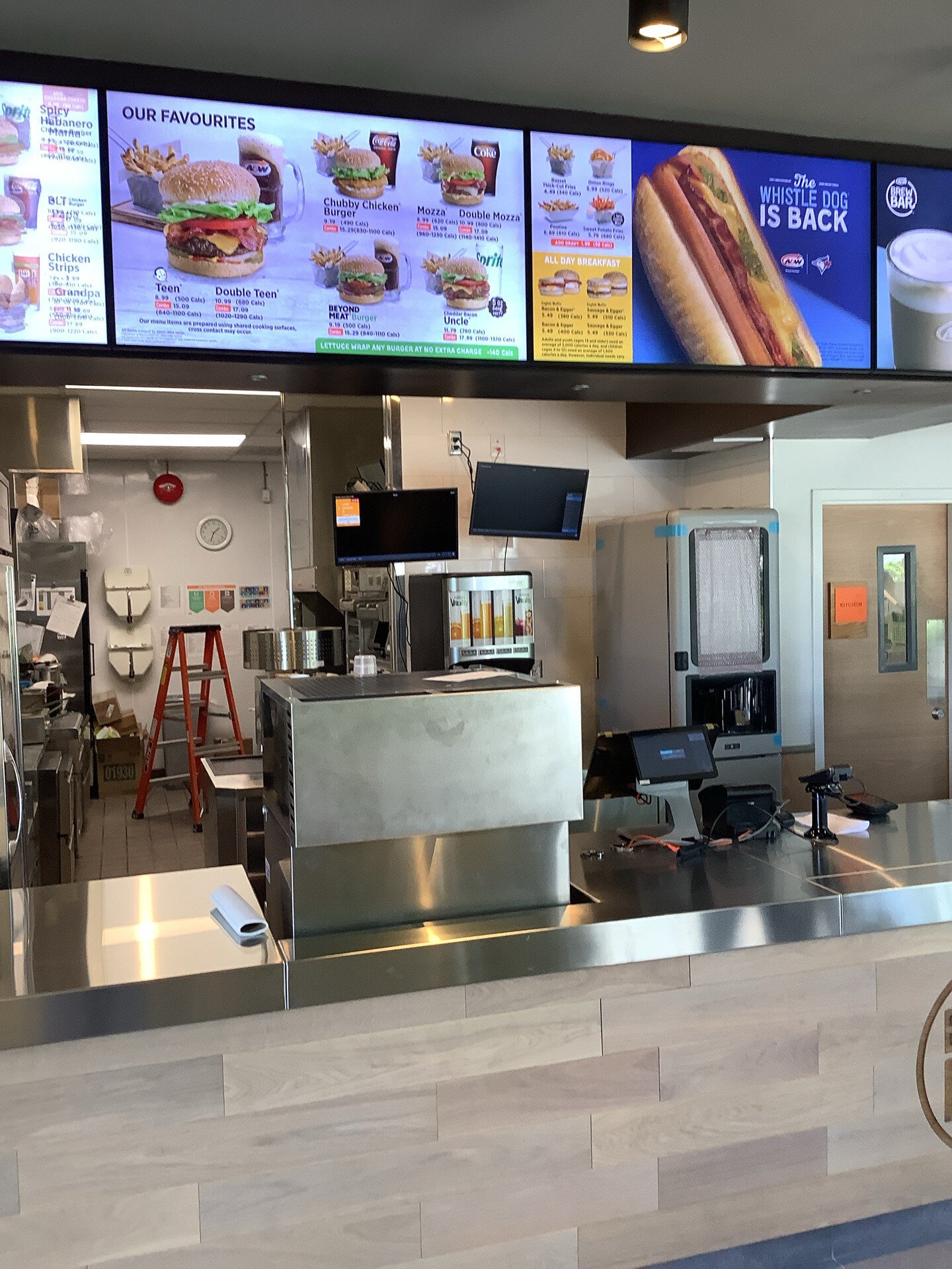 A&W Store 0512 - photo 4